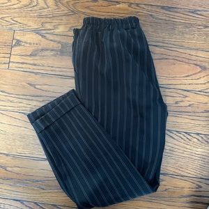 Twik pinstriped pant